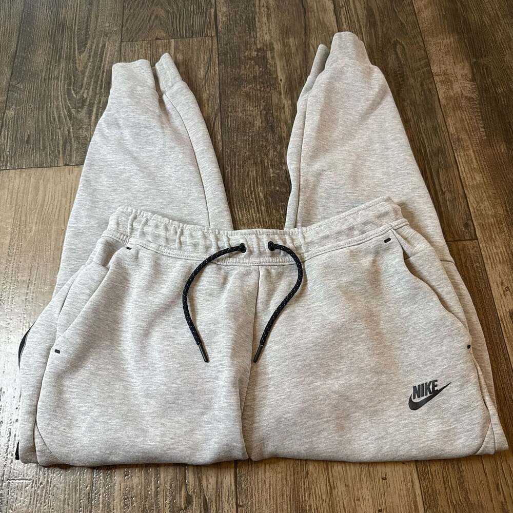 Nike Tech Fleece Jogger Sweatpants Gray Size M